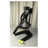 Focus Juicer Needs Cleaned 16" T