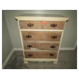 4 Drawer Dresser Drawers Need Work