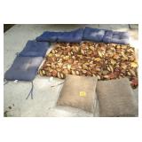 Cushions & Pillows One Blue Cushion Has Damage