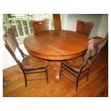 Round Table w/ 4 Chairs 29 1/2" T x 45" Dia