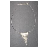 wire necklace with chevron design
