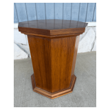 Octagonal Wooden Pedestal Stand
