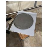 lot of 2 baking sheets