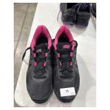 Nike ladies sz 11