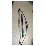 LiL' Commander Compound Bow  with 7 Arrows