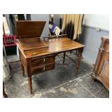 Ethan Allen Georgian Court Spinet Desk