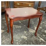 End Table H 22' W 16ï¿½ D 23ï¿½