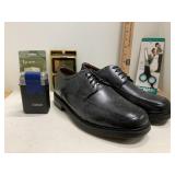 Menï¿½s Dress Shoes 9.5 Trimmer & Scissors