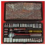 1/4' & 3/8' Drive Socket Set