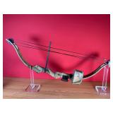 Unmarked Youth Right Hand Compound Bow