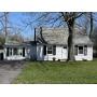 Single Family Home w/3 Beds - Detached Garage