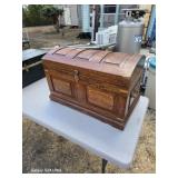 Fornate dome, top trunk, heavy brass in lays very