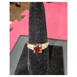 Size 8 female ring w/ garnet stones
