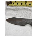 Damascus steel knife with keychain and sheath