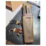 Arrows with leather quiver w/ 2 leather finger