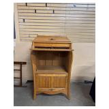 Granite Top ï¿½Victoriaï¿½ Style Cabinet