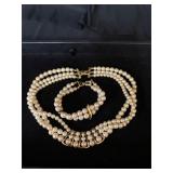 Costume pearl necklace and bracelet