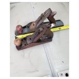 2 hand planes