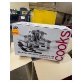 New 12 Piece Stainless Cook Set