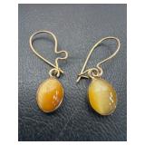 14K gold earrings 0.98 g