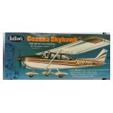 Guillow's Cessna Skyhawk model kit