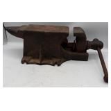 Antique 1912 cast-iron anvil
