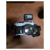 Yashica TL electro 35mm camera with extras. t84