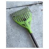 Ames Shrub Rake