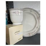Noritake Imperial Bouquet Small Vase Serving