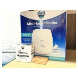 VIcks Mini Humidifier w VapoPads