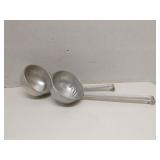 2 Aluminum ladels