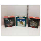 Lot of 3 Christmas houses