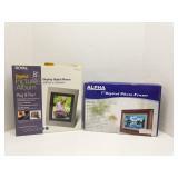 2 Digital photo frames