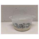 Pyrex Homestead pattern 1 qt w/ lid #473