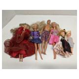 Group of fashion dolls, some Barbie