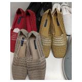 Group of women's shoes, most are size 9 1/2