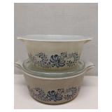 Set of 2 Pyrex covered caserole dishes, Homestead