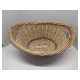 Wicker laundry basket