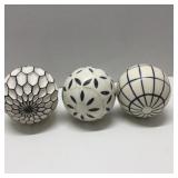 Set of 3 Unbranded Orbs Filler Balls 3.5' Diameter