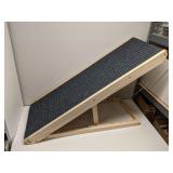 Folding wood dog ramp