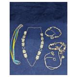 Group of costume/fashion jewelry