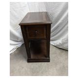 Wood end table open bottom w/ 1 drawer