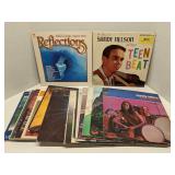Lot of 20 vintage vinyl records