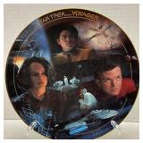 Star Trek Voyager Bonds of Friendship 1996 Plate