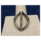 Silvertone rhinestone ring size 8
