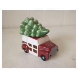 Cracker Barrel Salt & Pepper Shakers