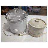 Lot of 2 Crock Pots