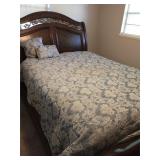 Queen comforter and two pillows