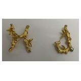 Vtg. Sarah Coventry signed Gold Tone Brooches