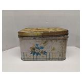 Vintage metal bread box 14x10x8